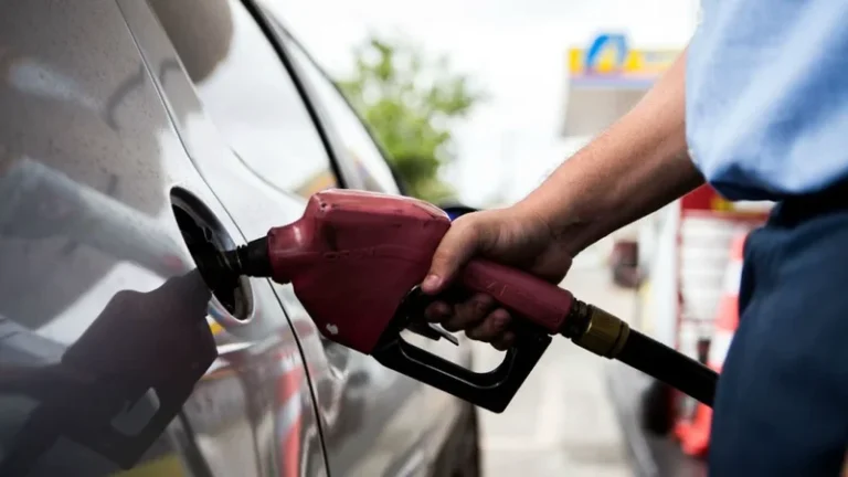 Cade aprova venda de postos de gasolina do GPA para a M Ribeiro