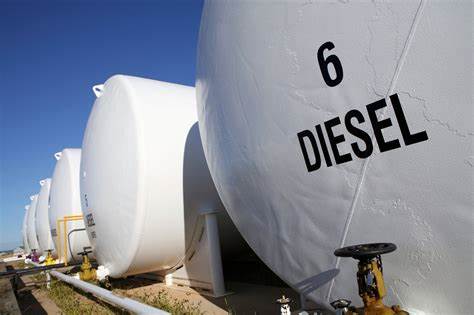 Preço do diesel comum cai 0,33% e do S-10 reduz 0,65% em janeiro, aponta Edenred Ticket Log