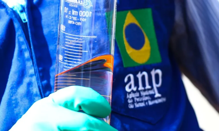 ANP registra número recorde de flagrantes de combustíveis batizados com metanol em 2023