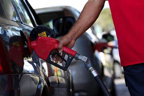 Bahia corre risco de ficar sem gasolina e gás de cozinha, diz sindicato