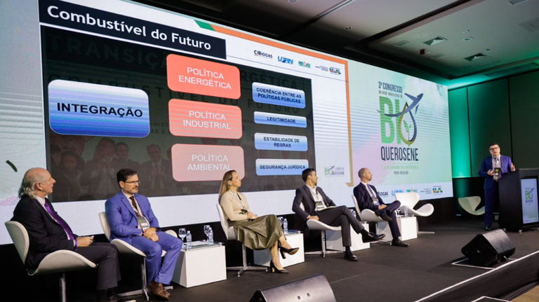 MME defende diálogo entre setores para produção do combustível sustentável de aviação