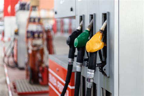 Em maio, gasolina (-0,1%) e diesel (-0,1%) ficam estáveis e etanol sobe 0,93% em São Paulo