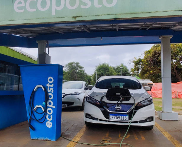Fernando de Noronha quer impor carros elétricos, mas moradores rejeitam