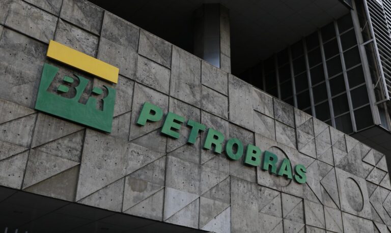 Petrobras já vislumbra produção de primeiras descobertas na margem equatorial, diz diretora