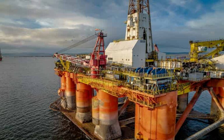 Produção de petróleo e gás em alto-mar impulsiona mercado de seguros nacional