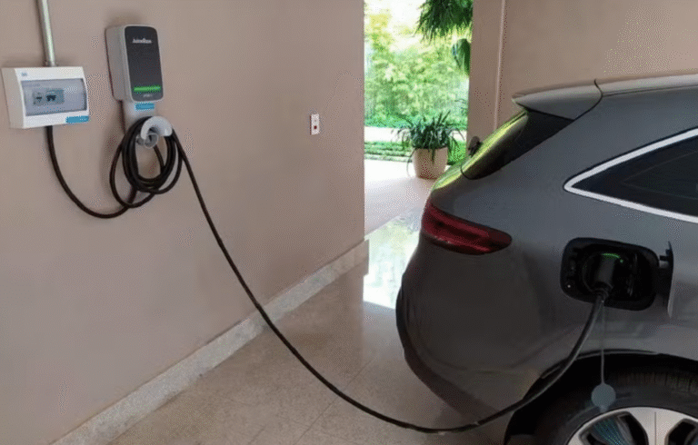 Sem normas, instalação de tomadas de carro elétrico cria risco