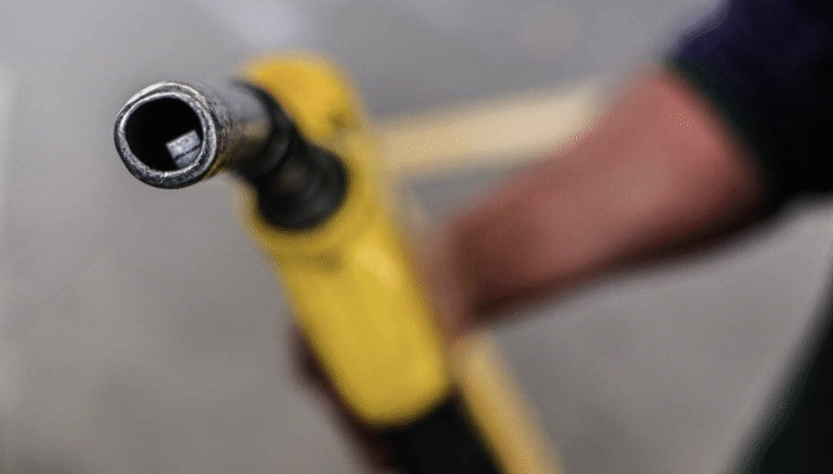 Petrobras vende gasolina com valor mais alto do que o mercado internacional