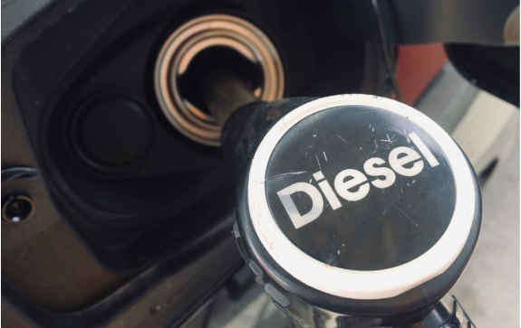 Diesel comum começa outubro 0,32% mais caro
