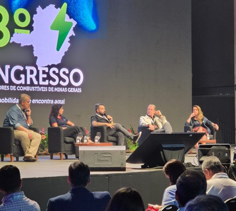 Distribuidoras de combustíveis debatem em painel sobre o mercado de combustíveis no país
