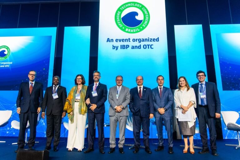 Exploração de O&G é chave para o desenvolvimento social e uma transição energética justa, defendem líderes