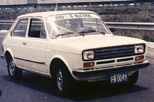 Decreto que levou ao carro a álcool completa 50 anos