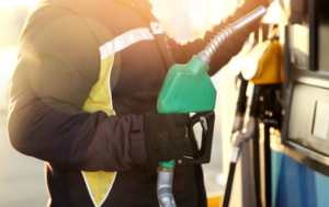Com novo aumento do ICMS para 2026, impacto nos preços dos combustíveis já chega a 23%