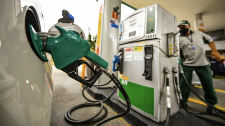 Etanol vale mais a pena que gasolina em cinco estados, dizem dados da ANP