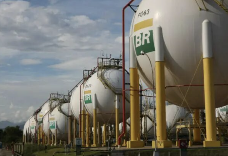 Ineep analisa PN Petrobras e aponta queda significativa nos investimentos firmes