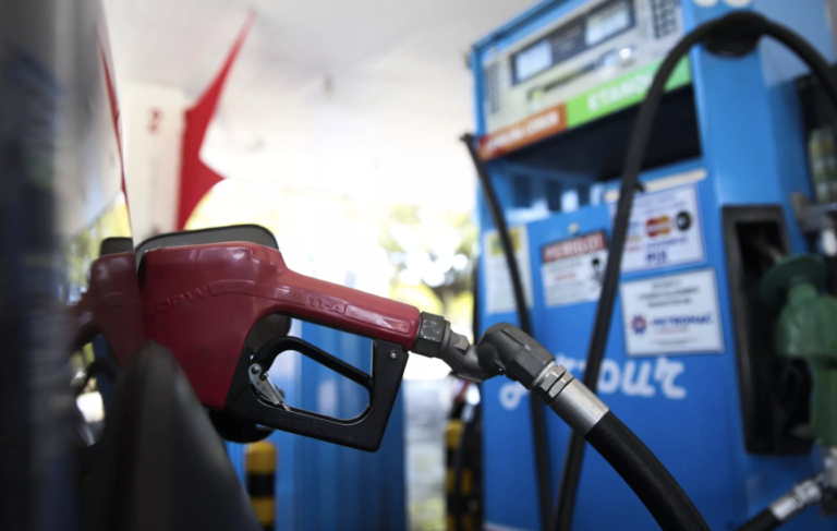 Etanol sobe em 15 estados e é competitivo em três