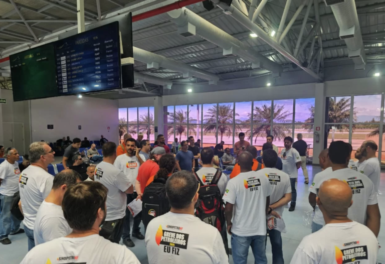 Greve dos petroleiros atinge 100% de adesão nas plataformas da Bacia de Campos e mobiliza ato no RJ