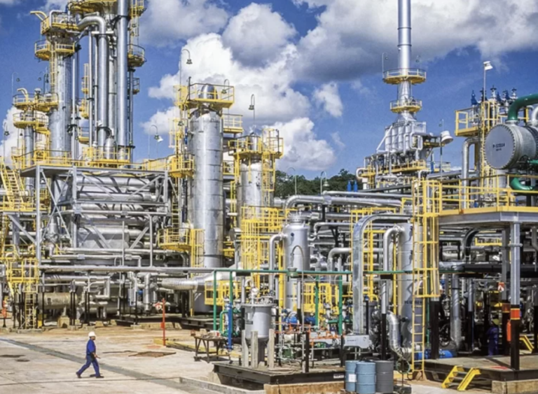 Aumento da carga tributária afeta a competitividade da indústria de Óleo & Gás fluminense