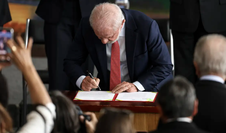 Lula sanciona lei do devedor contumaz, com cinco vetos