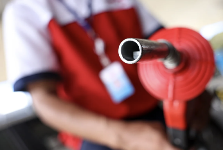 Etanol ou gasolina: o que vale mais a pena em 2026? Veja cálculo