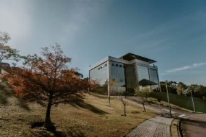 Brasil e Colômbia firmam parceria em transição energética e cidades inteligentes