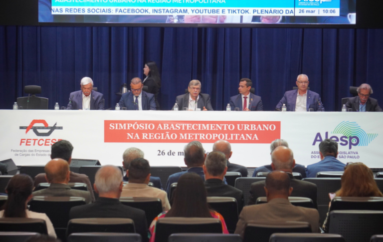 Transporte de cargas debate desafios urbanos na Alesp