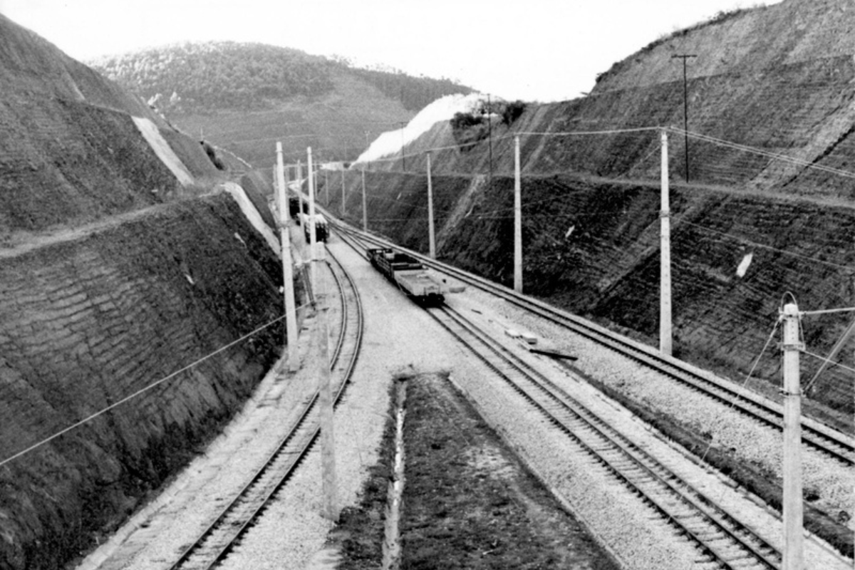 Brasil tenta corrigir décadas de pouco investimento no transporte ferroviário