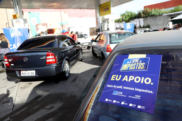 Diesel e gasolina serão vendidos sem impostos na capital mineira no dia 28/05