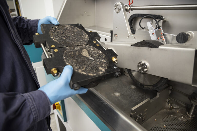 Rodovias viram laboratório para pavimentação sustentável