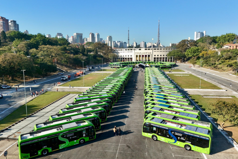 BYD lidera mercado de ônibus elétricos em julho