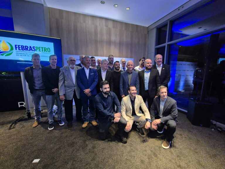 Lançamento da Febraspetro reúne lideranças do setor de combustíveis em São Paulo