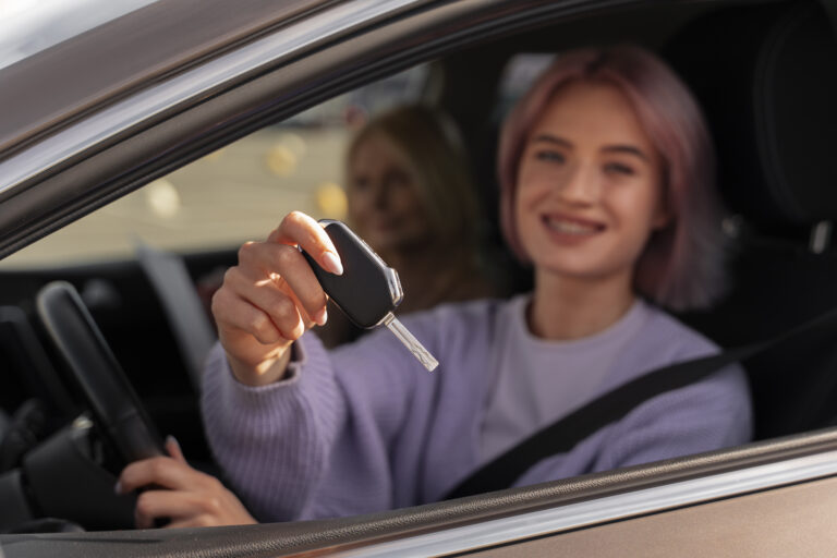 Primeiro carro: o que avaliar além do preço na hora de comprar um usado